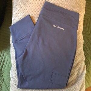 Columbia Joggers, Size Large, Mid-Calf